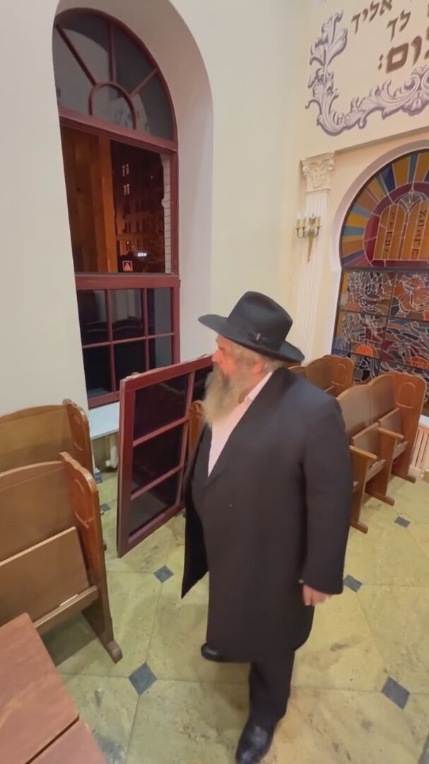 У Києві внаслідок ворожої атаки було пошкоджено синагогу на Подолі. Відео