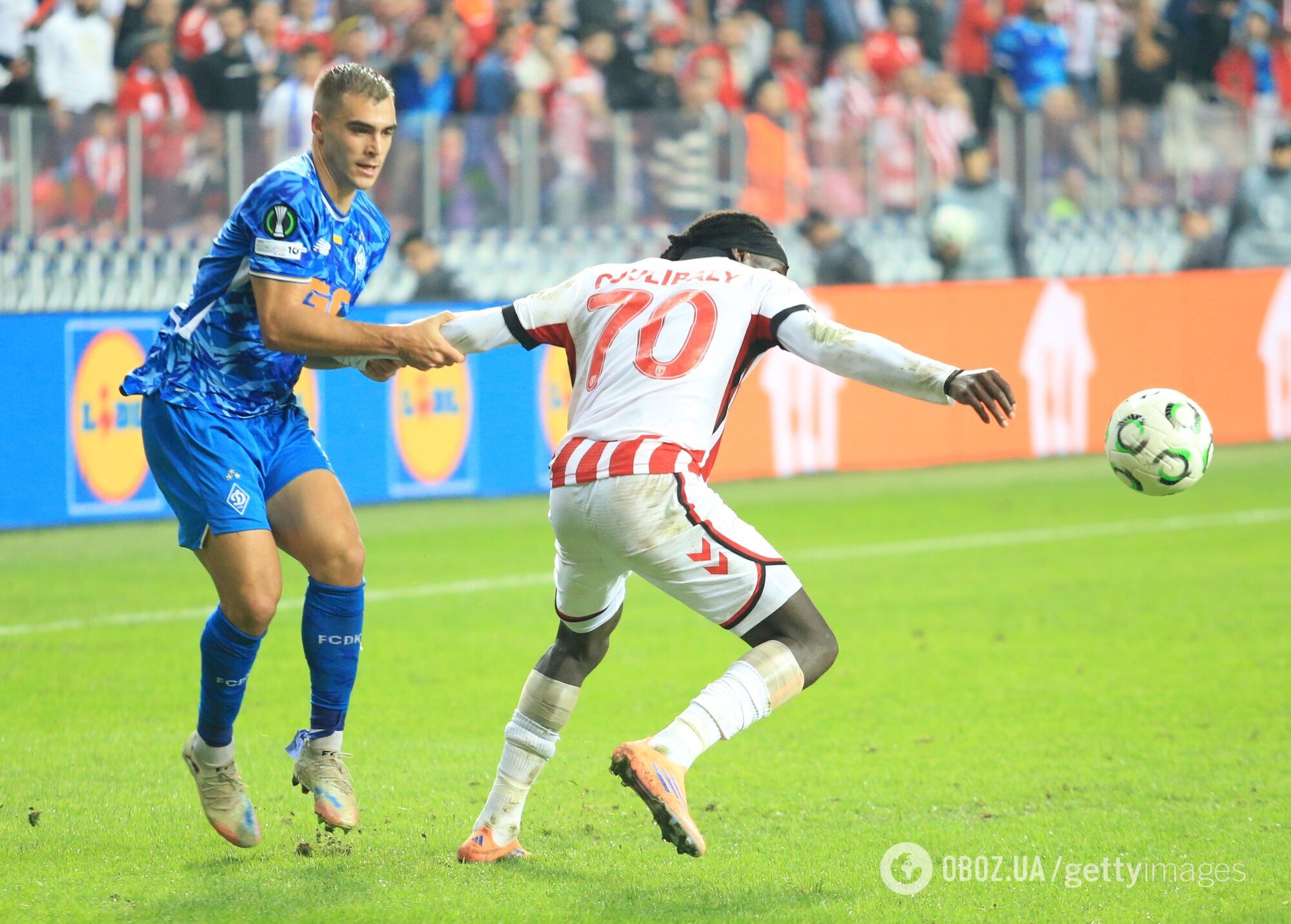 "Динамо" програло 0:3 у Лізі конференцій, пропустивши гол на 2-й хвилині і жодного разу не влучивши по воротах. Відео