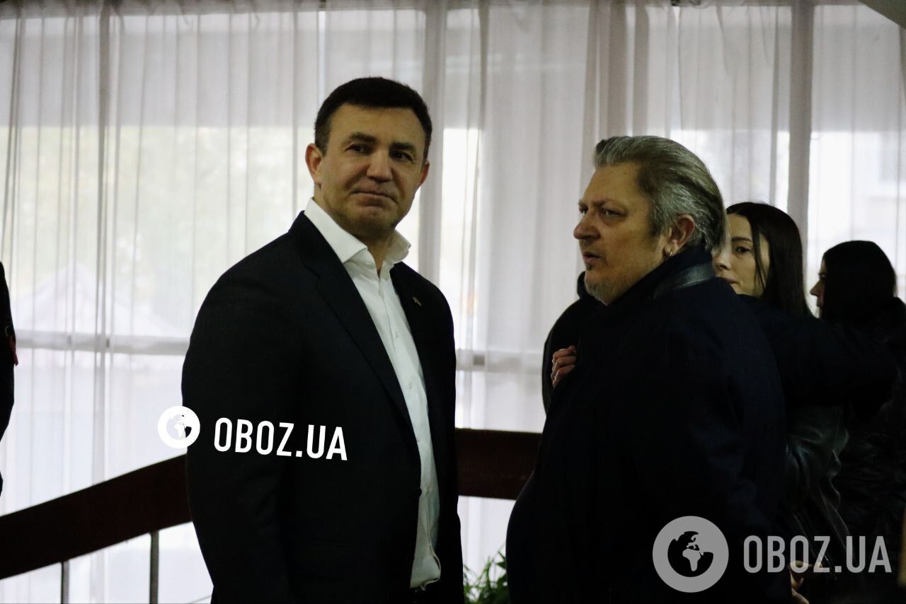 На прощанні з "Дизелем" помітили скандального нардепа Тищенка. Ексклюзивні фото