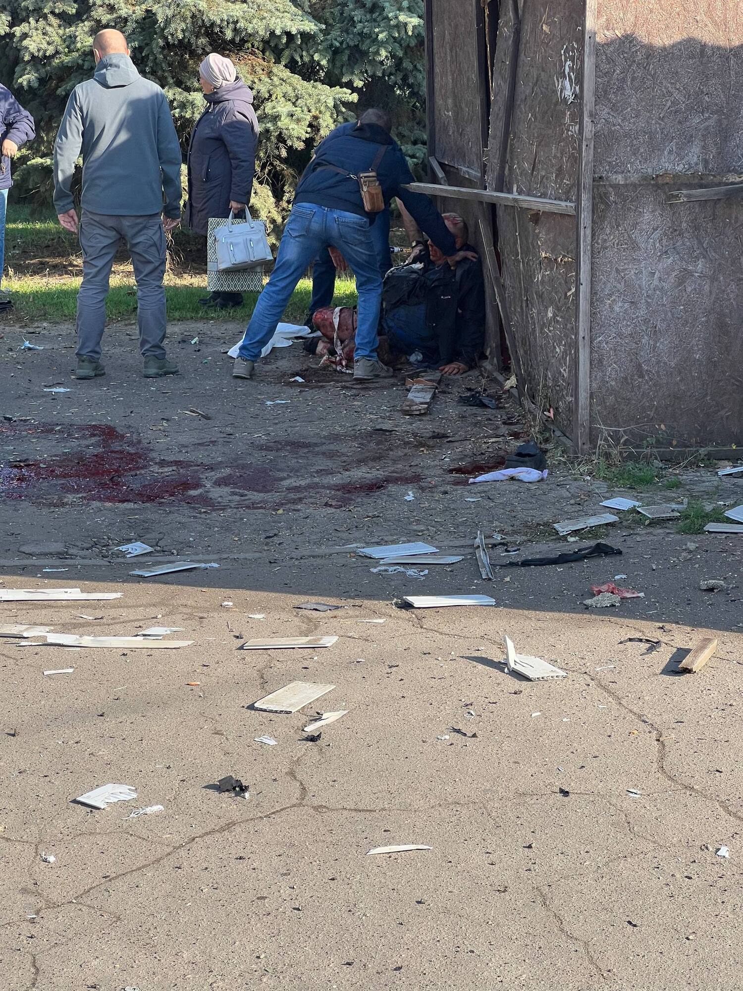 Была заложена взрывчатка: в оккупированном Луганске прогремел взрыв, есть раненые. Фото