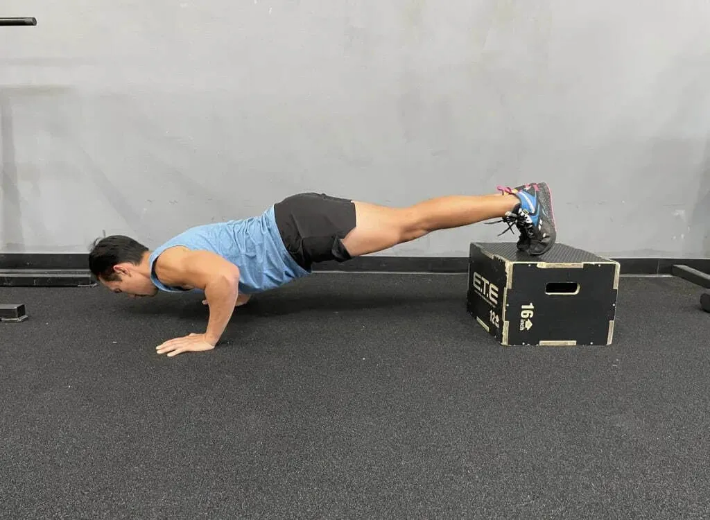 Тонус і сила замість в’ялості: ефективні вправи для трицепсів