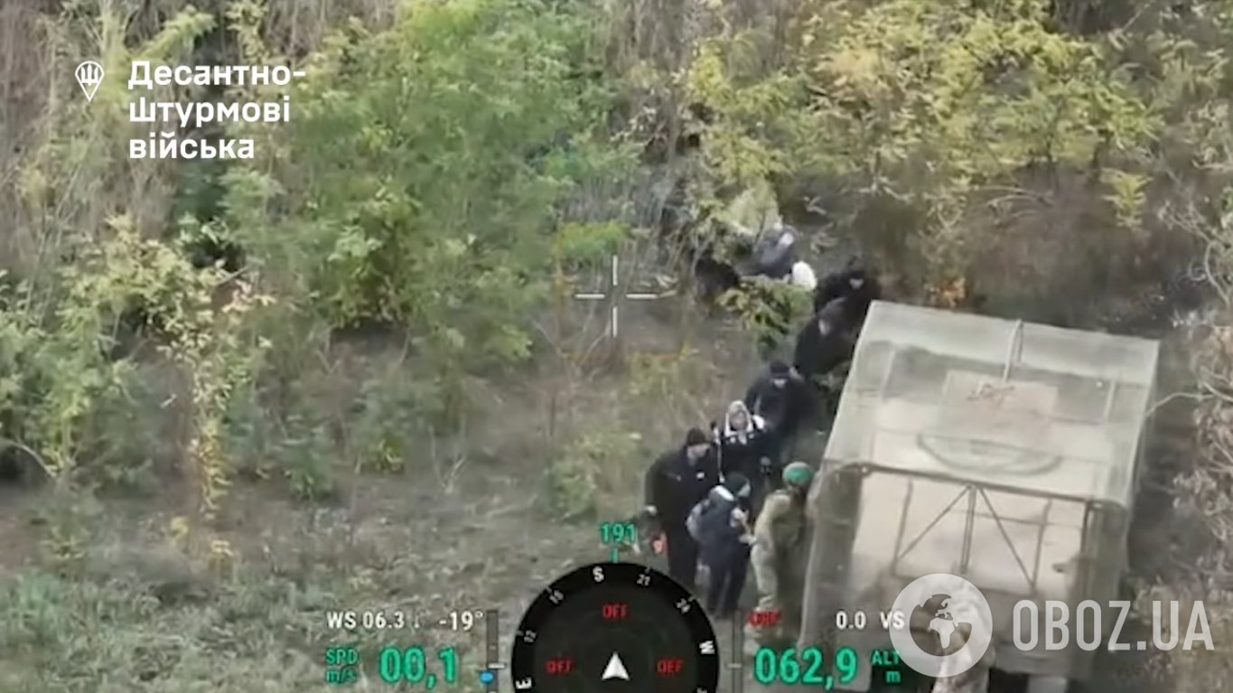 "Це надважливо": українські військові під час зачистки Кучерового Яру на Добропільському напрямку врятували групу цивільних. Відео