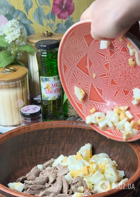 Найсмачніший майонезний салат з курячими сердечками: страва на кожен день і для святкового столу