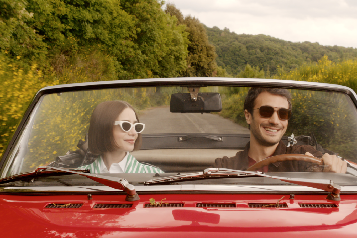 Інша країна і гарячий роман: вийшов тизер 5 сезону "Емілі в Парижі"