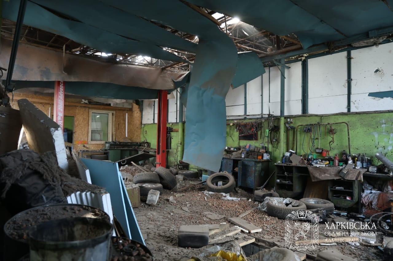 Окупанти атакували Харків: є влучання по підприємству і поранені. Фото