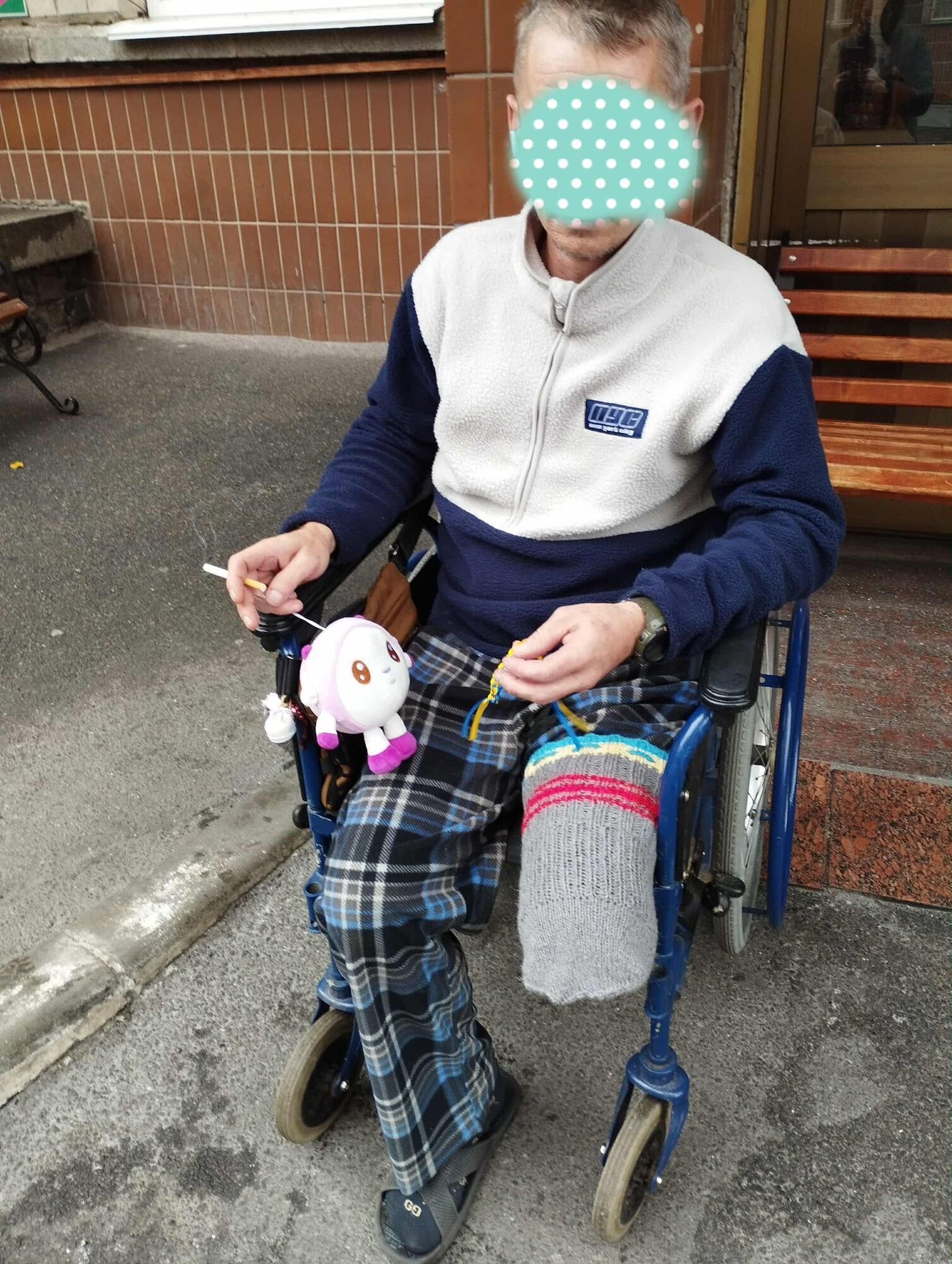 Не будьте байдужими: в шпиталі критично потрібен одяг для важкопоранених, а на фронт – дрони і зарядні станції