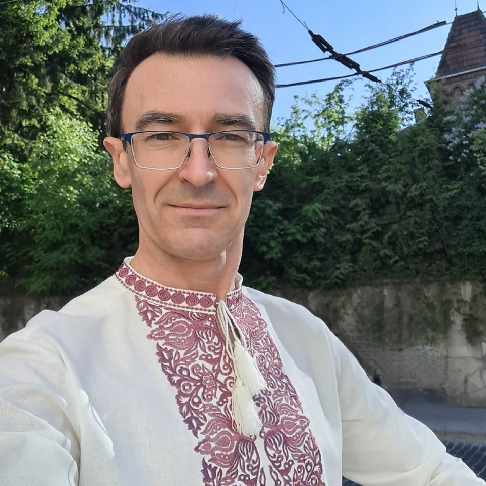 Легенда укрТБ Олег Панюта пояснив, чому в дитинстві відмовився від української мови, і згадав єдину людину, яка його зупиняла