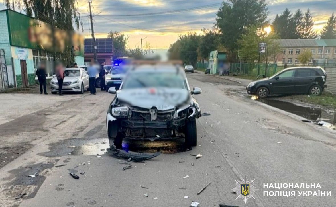 Под Киевом пьяный водитель совершил ДТП и скрылся: среди пострадавших – 7-летний ребенок. Подробности и фото