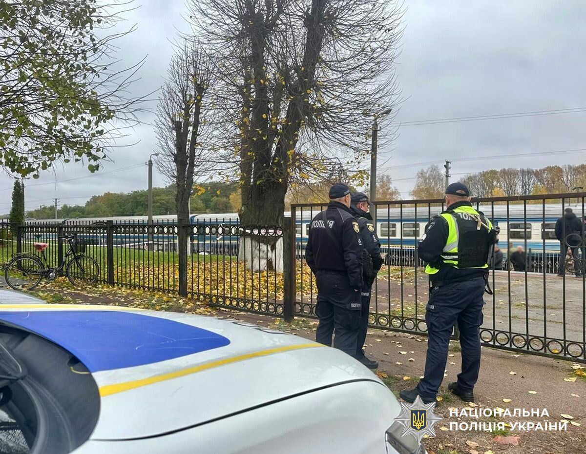 На Житомирщині чоловік підірвав гранату на вокзалі: четверо людей загинули, 12 поранені. Фото і всі подробиці