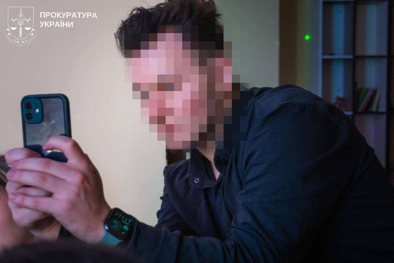 Совершал над учениками сексуальное насилие и снимал детское порно: на Киевщине будут судить экс-педагога. Подробности дела