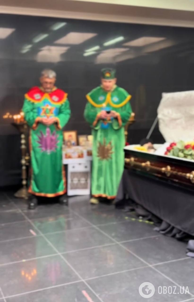 Ряси з коноплею і персональна молитва: небачене раніше відео з похорону "Дизеля" стало популярним у мережі