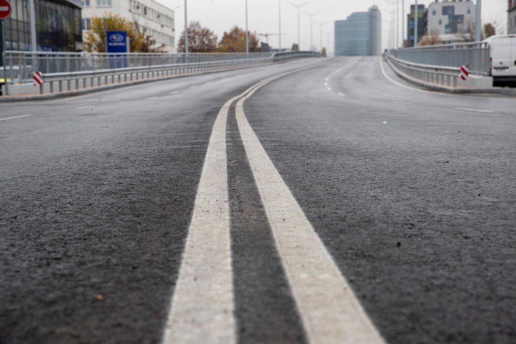 У Києві відкрили рух по відновленому мосту на вулиці Новокостянтинівській: Кличко розповів подробиці. Фото