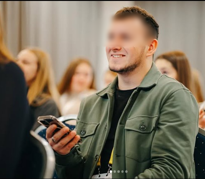 Навчав дітей лідерства та організовував тренінги: під Києвом затримали шкільного педагога, якого підозрюють у насильстві над учнями