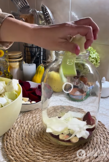 Хрустка капуста ''Пелюстка'' з часником: як приготувати популярну осінню закуску