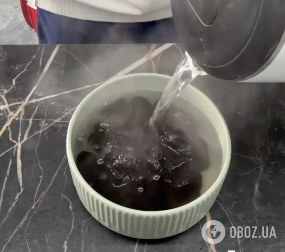 Чорнослив із горіхами в сметані: рецепт смачного та легкого домашнього десерту