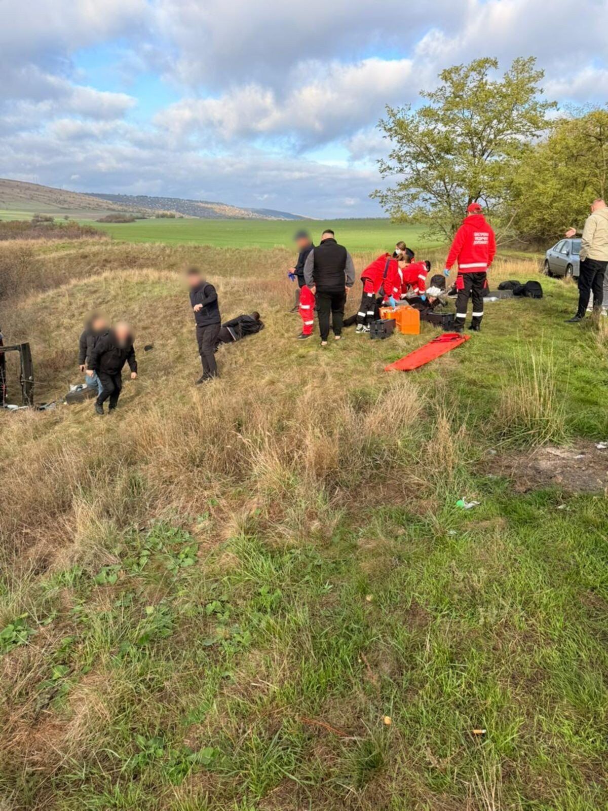 Авто вилетіло в кювет: на Одещині спроба незаконно перетнути кордон завершилась ДТП, є постраждалі. Фото