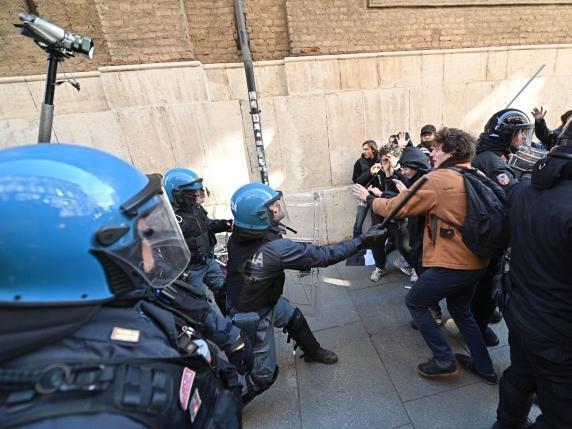 У Турині пропалестинська акція переросла у сутички з поліцією: є постраждалі з обох боків. Фото