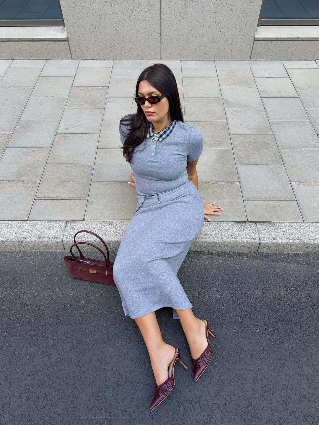 Ідеально пасує до джинсів чи суконь: названо наймодніший колір взуття осені 2025. Фото