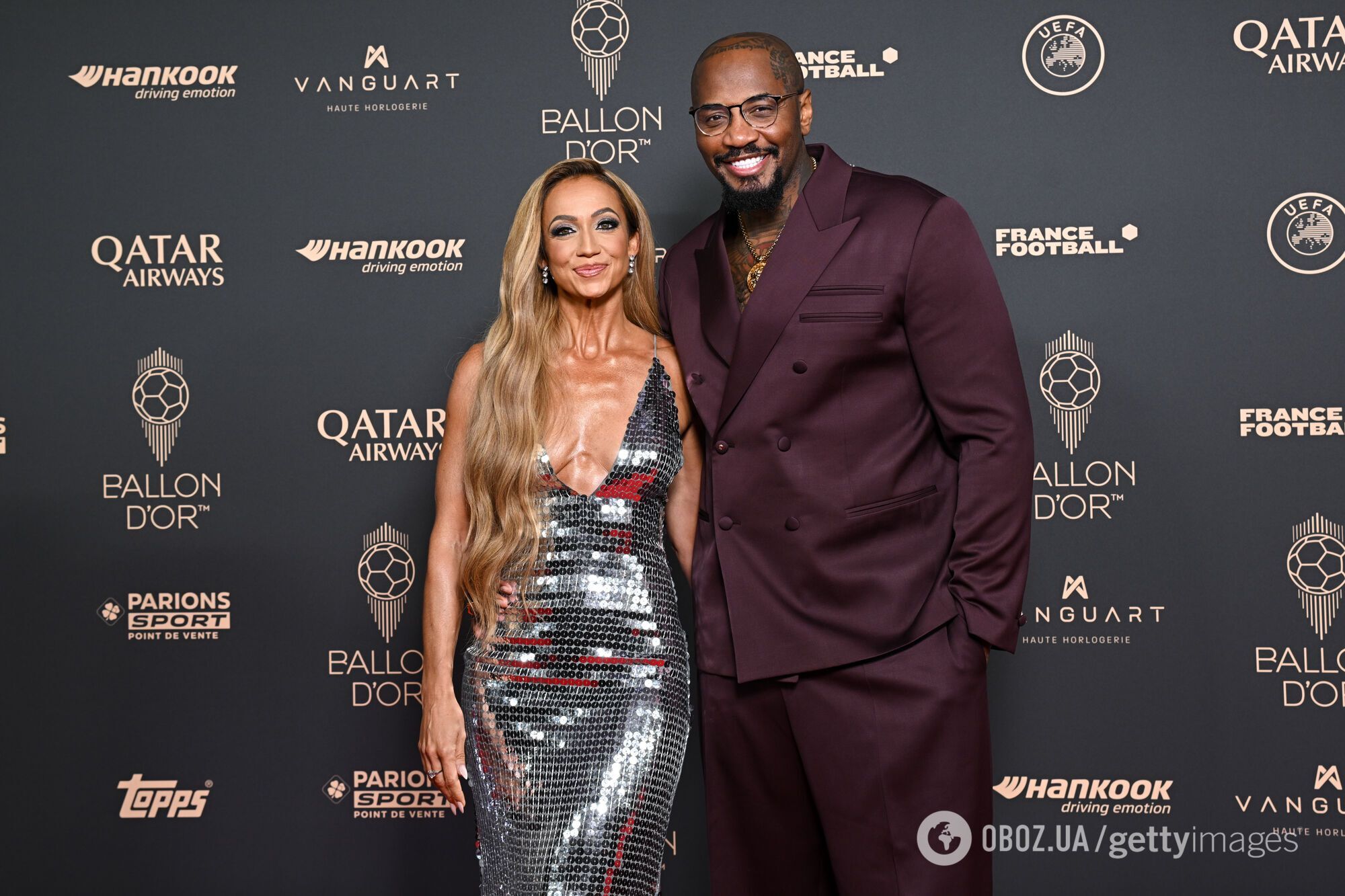 У ведущей Лиги чемпионов в прямом эфире порвалось платье и "выпала грудь". Видео