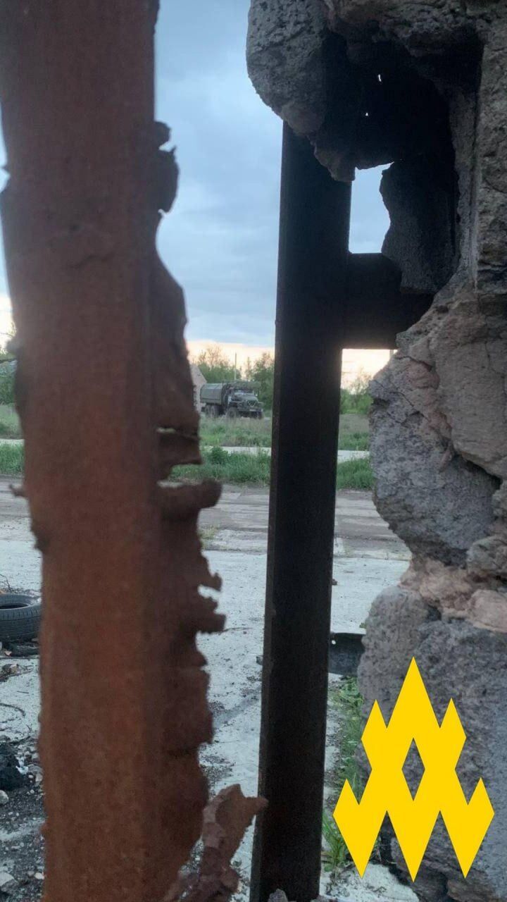 Агенти "Атеш" допомогли знищити ремонтну базу окупантів на Херсонщині: там було багато техніки. Фото