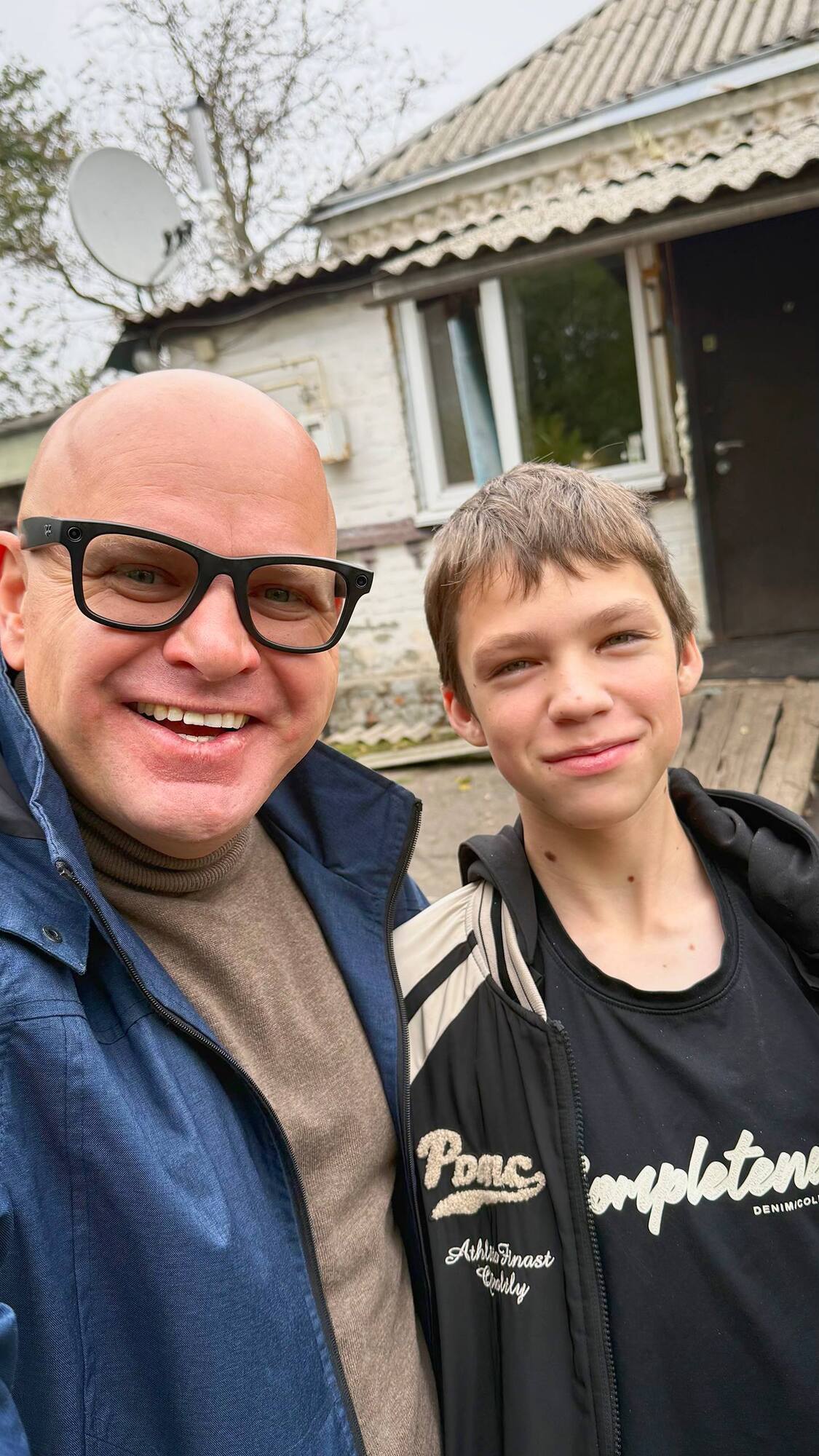 "У світі завжди є місце дивам": волонтер допоміг родині на Київщині, яка опинилася у скрутному становищі. Відео