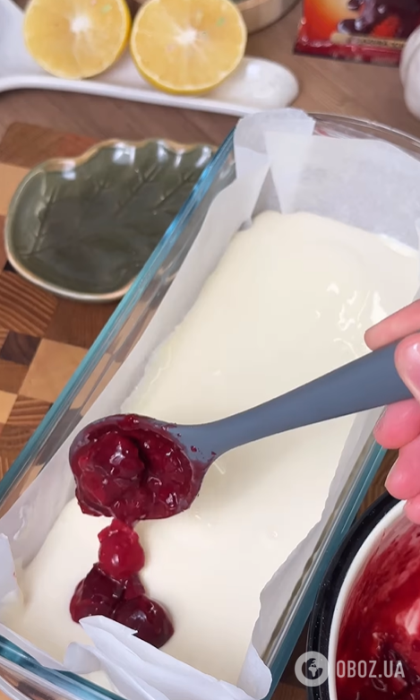 Найсмачніший львівський сирник з вишнями, маком та шоколадом: ділимось детальним рецептом