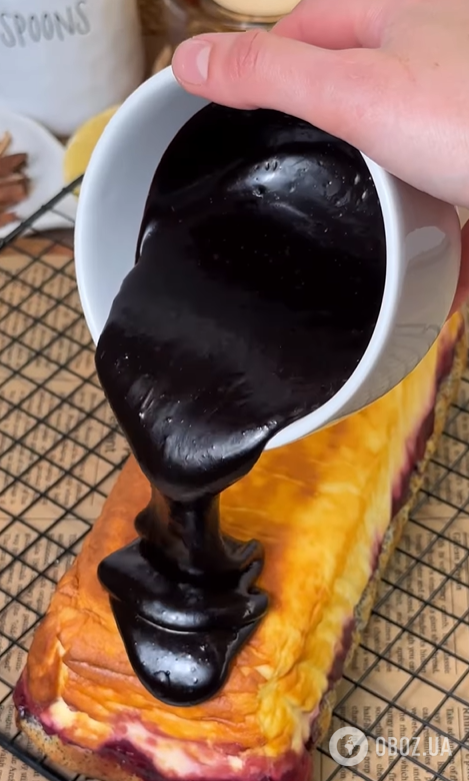 Найсмачніший львівський сирник з вишнями, маком та шоколадом: ділимось детальним рецептом