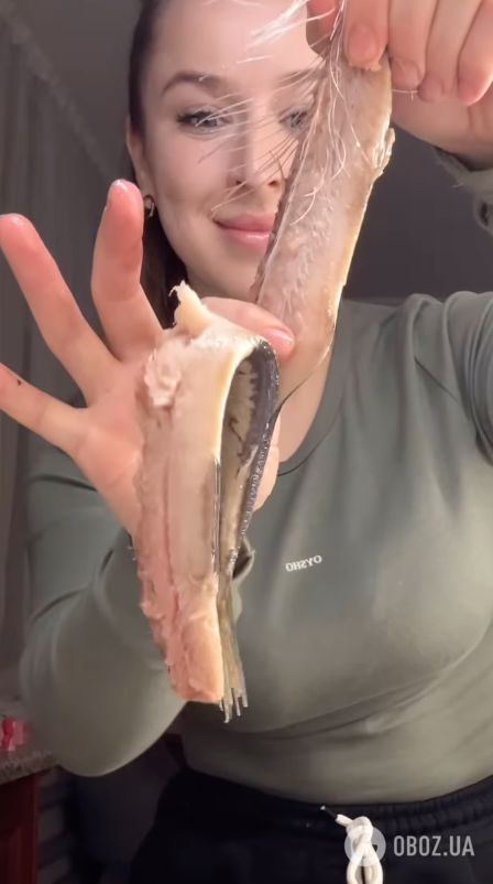 Як одним рухом відокремити всі кістки з оселедця: ділимося лайфхаком