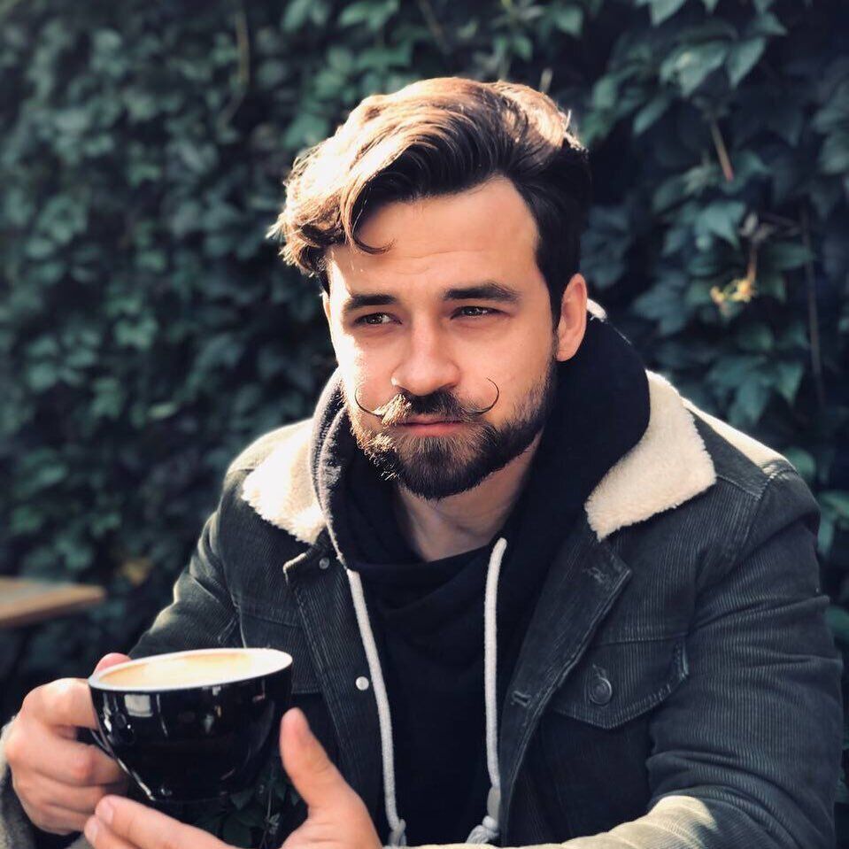 Заснув за кермом і злетів з дороги: актор-воїн Мірешкін вперше розповів про ДТП, яка ледь не забрала у нього життя