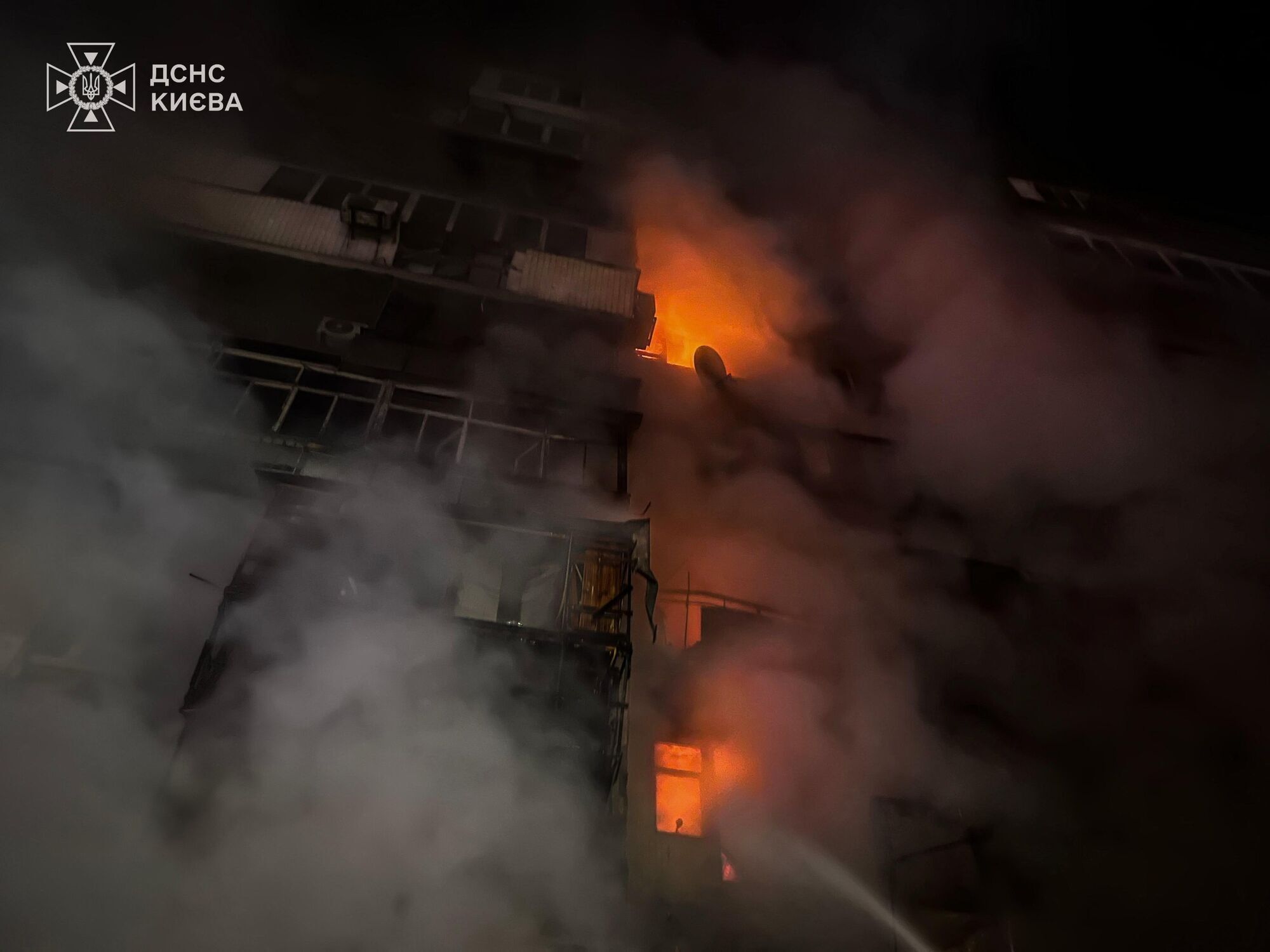 Вражеский обстрел Киева: в Деснянском районе завершили работы по ликвидации последствий, есть погибшие, десятки пострадавших. Фото и видео