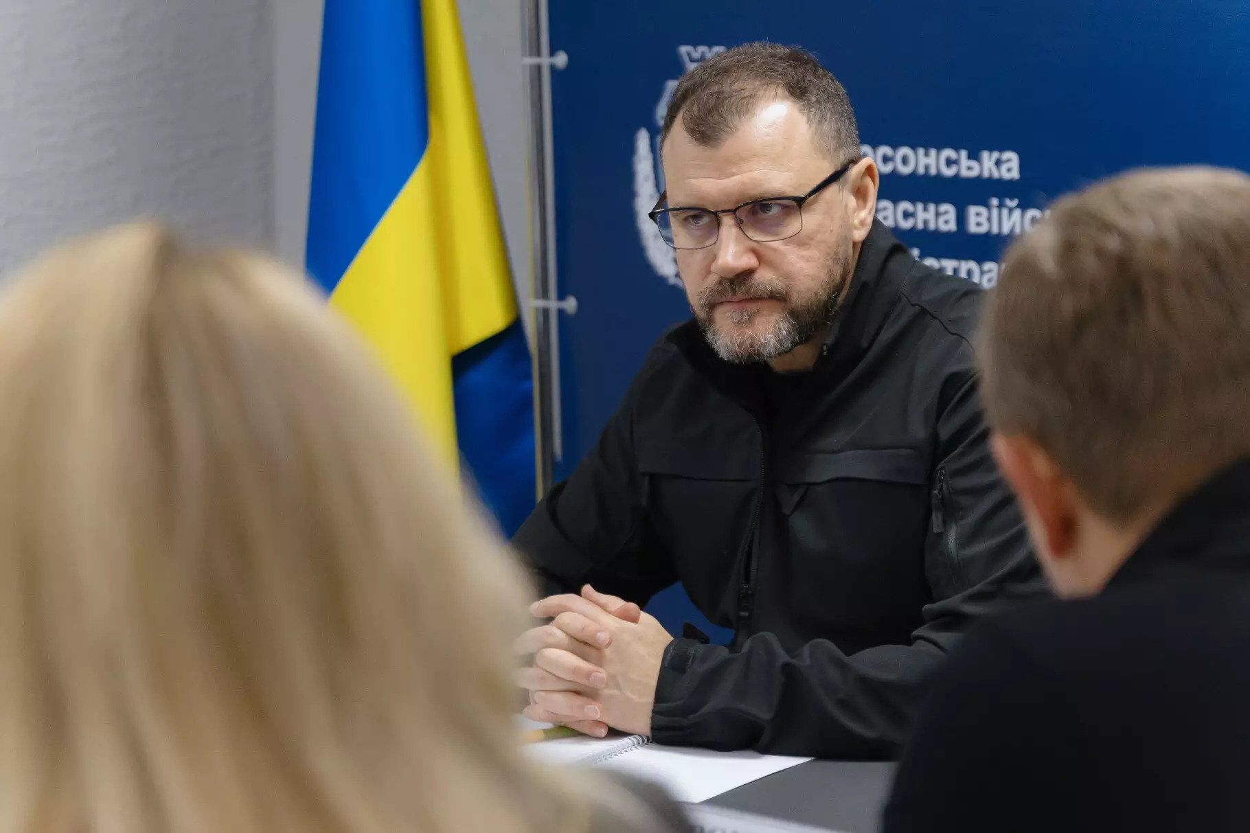 На правобережній Херсонщині відпрацьовують дії в умовах відключень і обстрілів: рятувальники отримали нову броньовану техніку. Відео