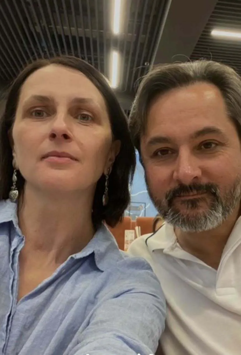 Жена Белоуса, которого обвиняют в насилии, назвала "кармой" его секс-скандал: как суд препятствует рассмотрению дела