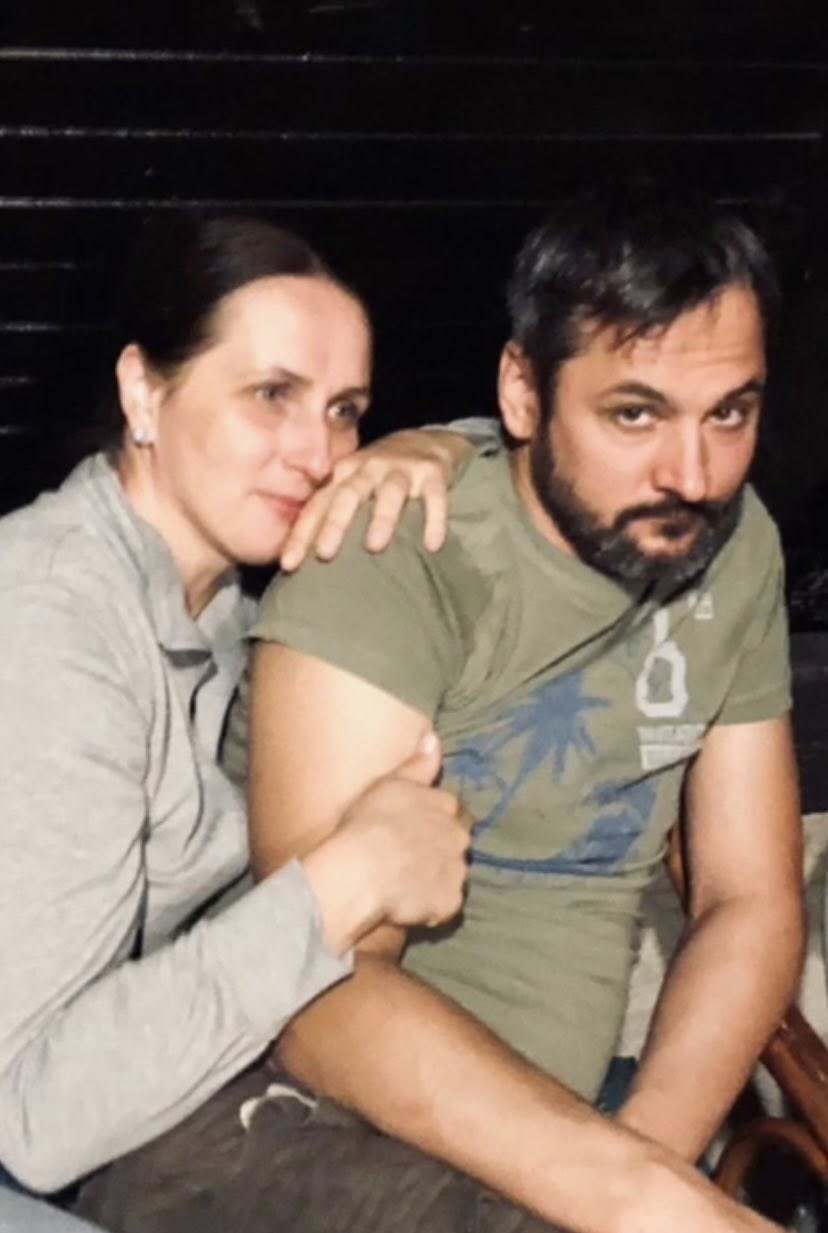 "Намагаються знищити без суду і доказів": дружина Андрія Білоуса, якого звинуватили у домаганнях до студенток, заступилася за режисера