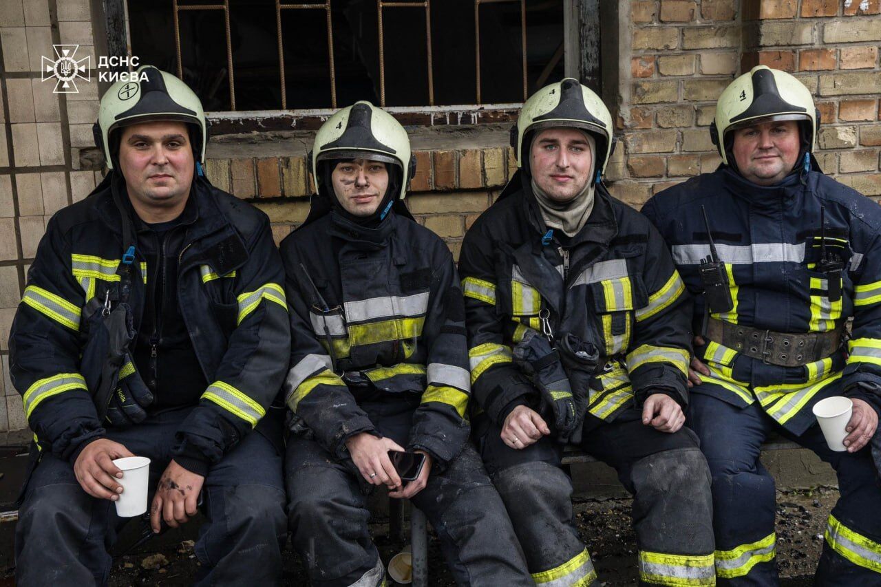 Вражеский обстрел Киева: в Деснянском районе завершили работы по ликвидации последствий, есть погибшие, десятки пострадавших. Фото и видео