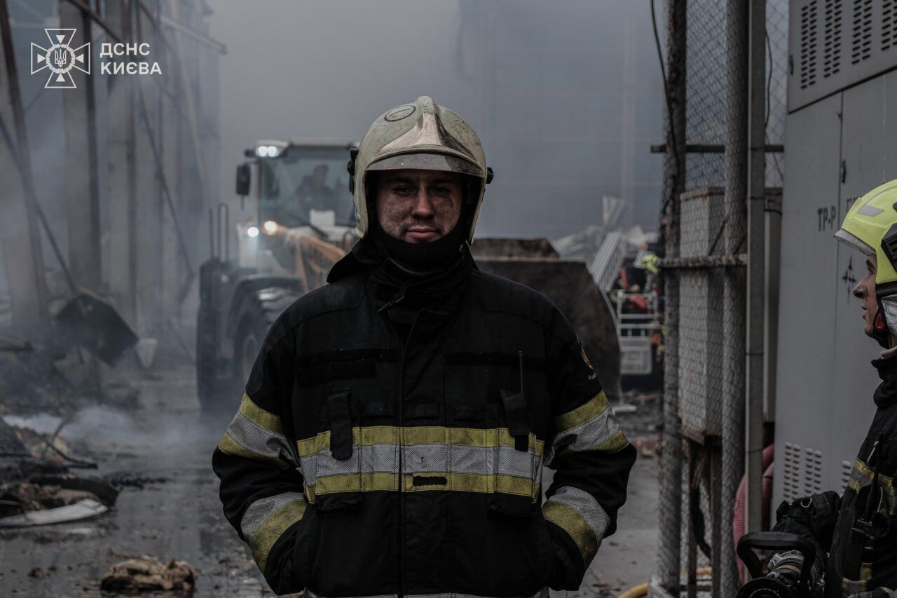 Вражеский обстрел Киева: в Деснянском районе завершили работы по ликвидации последствий, есть погибшие, десятки пострадавших. Фото и видео