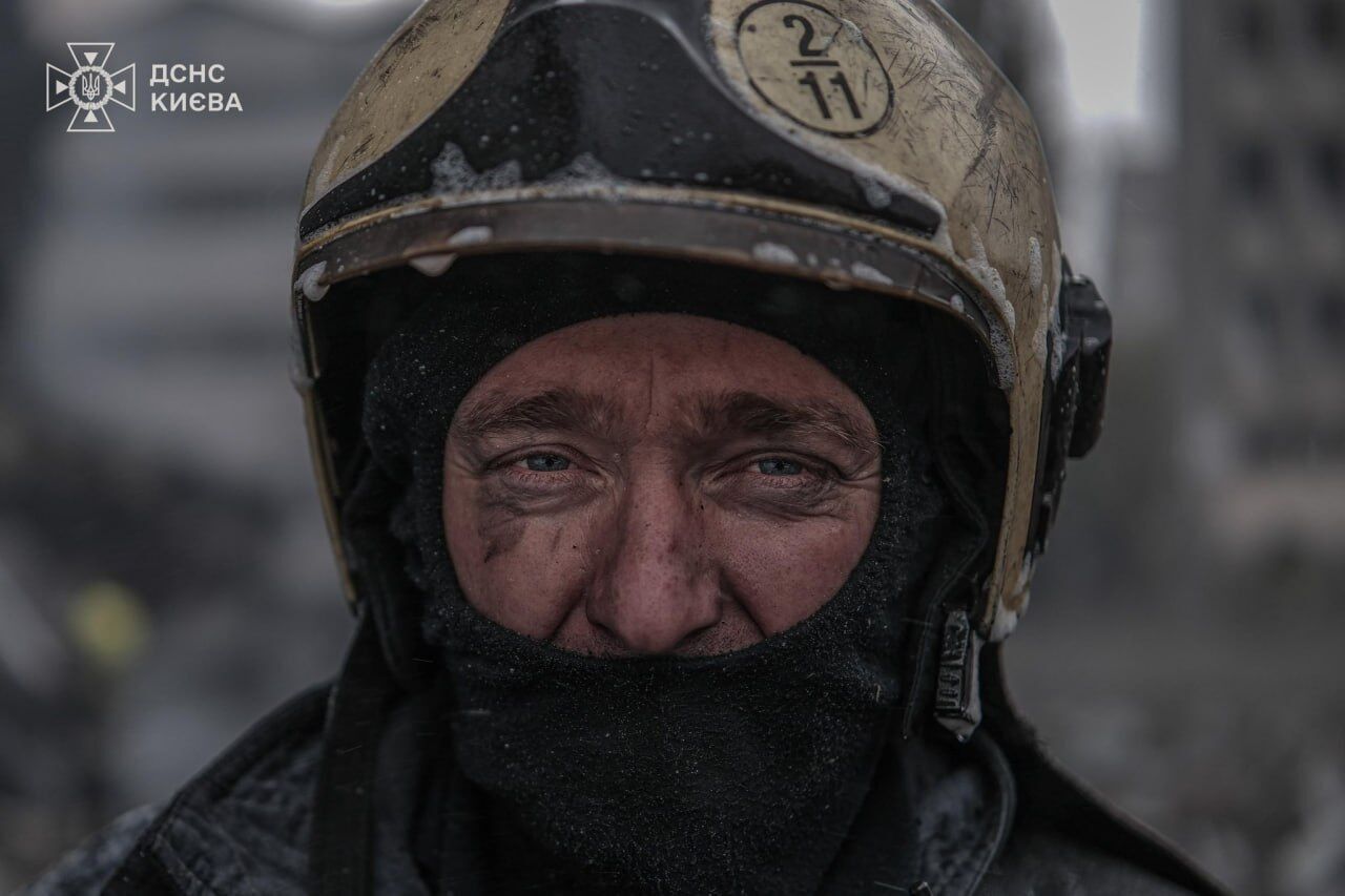 Вражеский обстрел Киева: в Деснянском районе завершили работы по ликвидации последствий, есть погибшие, десятки пострадавших. Фото и видео