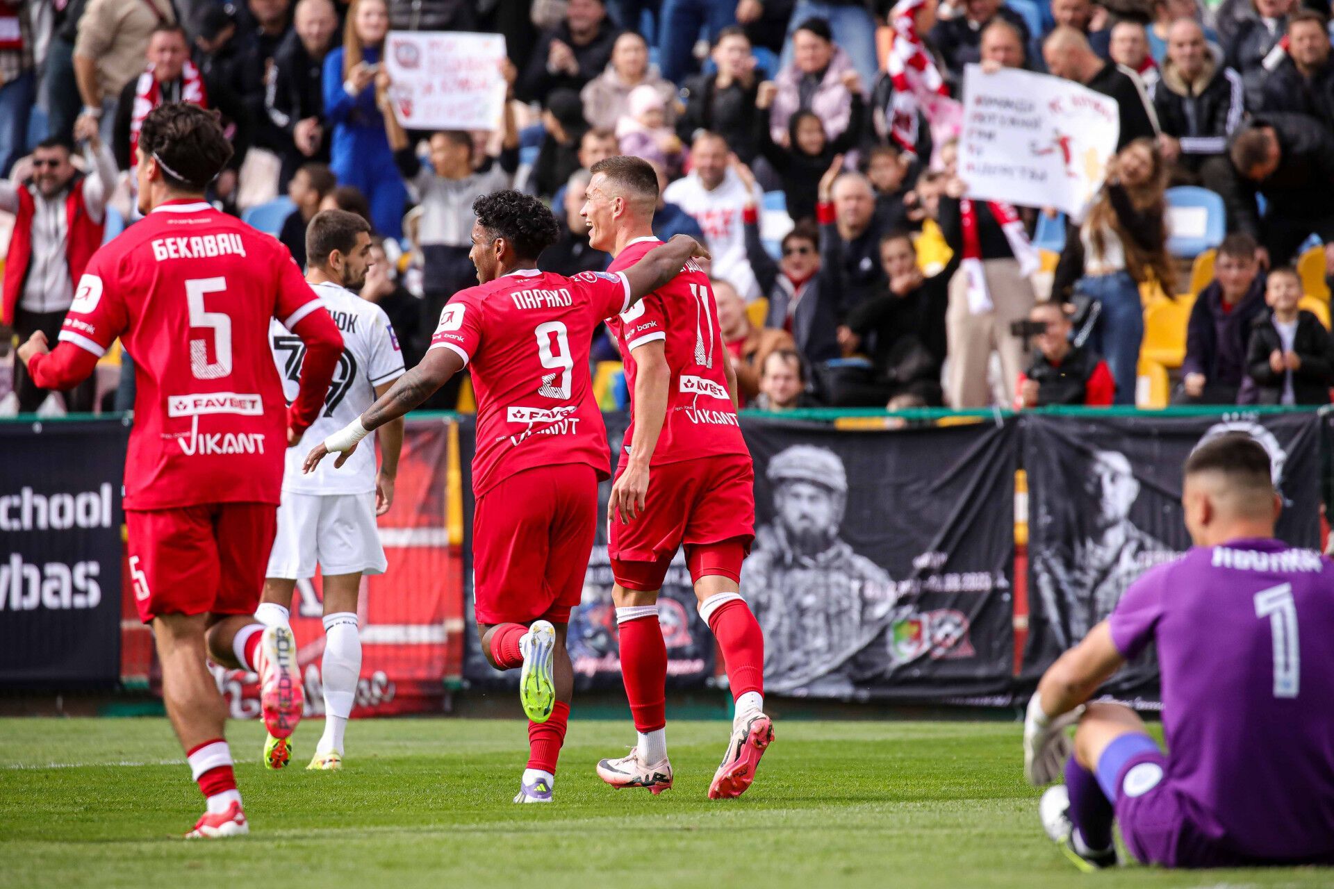 В Украинской Премьер-лиге революция! Впервые за 32 года её должны выиграть не "Динамо" и не "Шахтёр". Доказываем почему