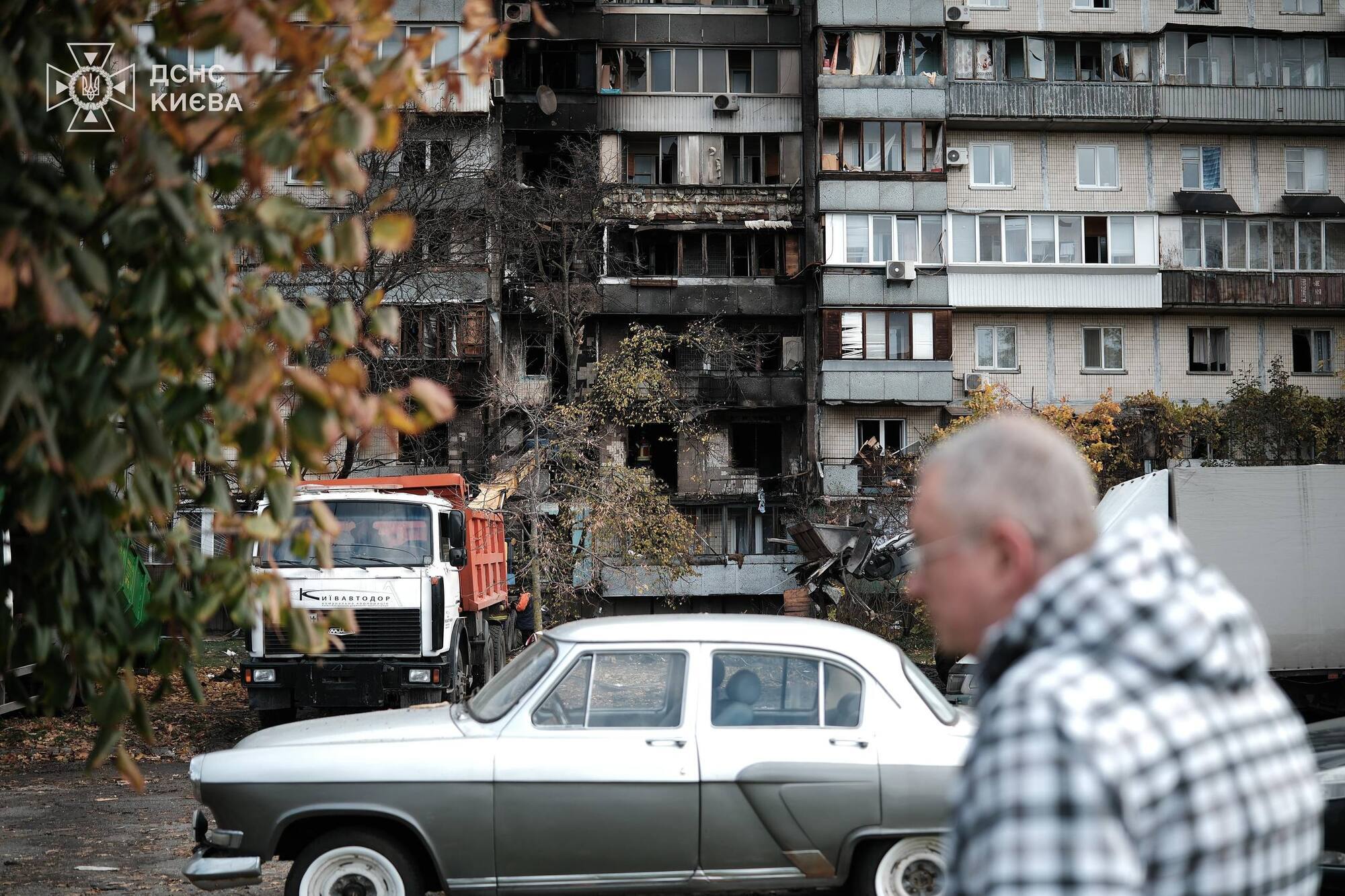Вражеский обстрел Киева: в Деснянском районе завершили работы по ликвидации последствий, есть погибшие, десятки пострадавших. Фото и видео