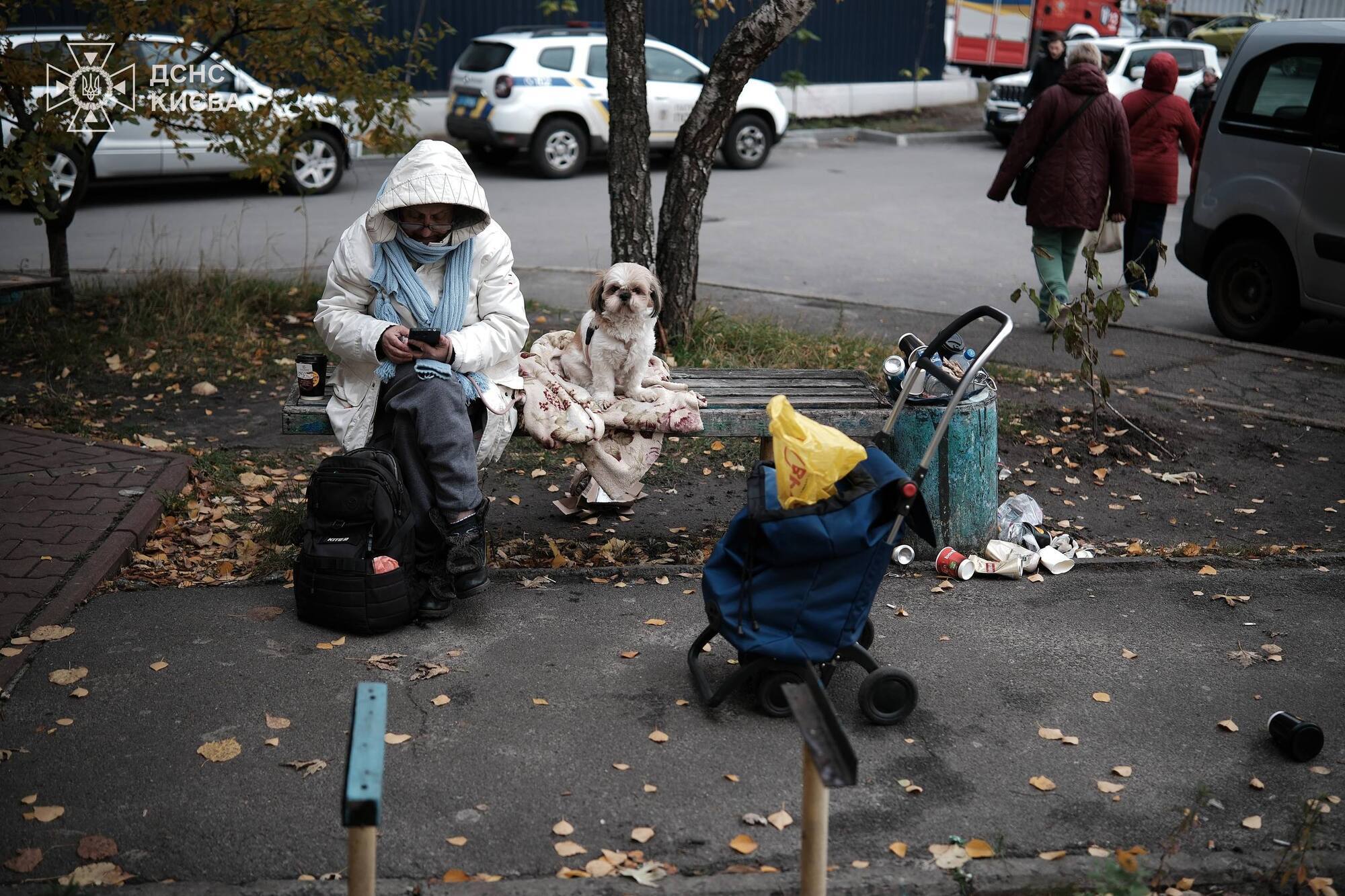Вражеский обстрел Киева: в Деснянском районе завершили работы по ликвидации последствий, есть погибшие, десятки пострадавших. Фото и видео
