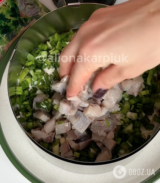 ''Шуба'' по-новому для новорічного столу: рецепт найсмачнішого та найситнішого зимового салату