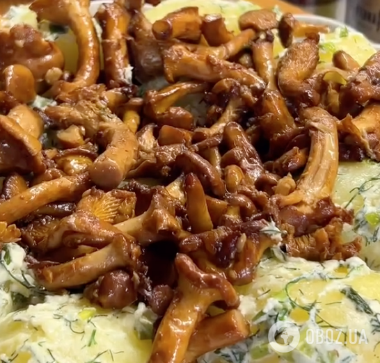 Картопля з лисичками та смачним вершковим соусом: рецепт страви для обіду та вечері