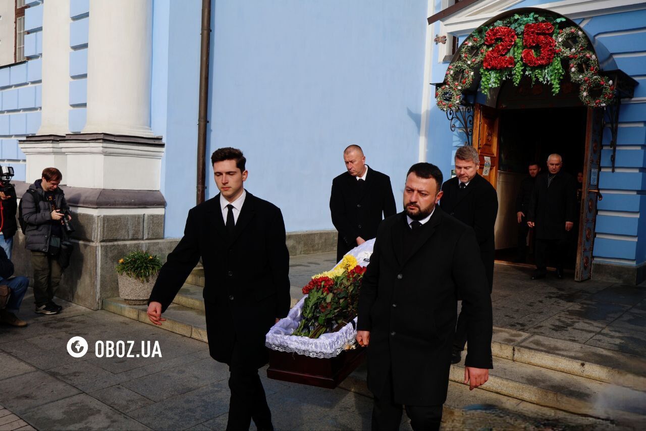 Їх вбила Росія: у Києві попрощалися з журналісткою телеканалу Freedom і оператором, які загинули внаслідок атаки дрона в Краматорську