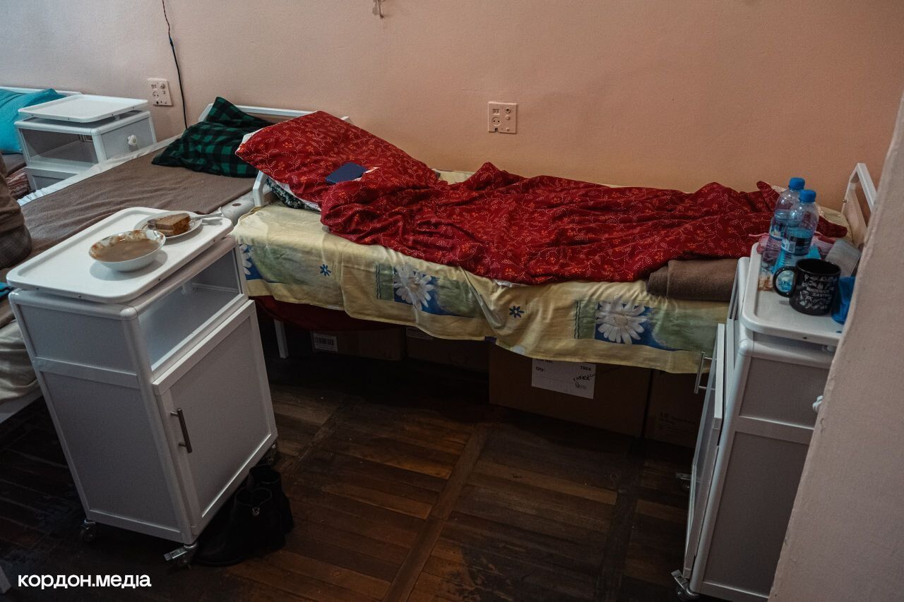 "Коли стався вибух, я опинилася на підлозі": пасажирка маршрутки в Сумах, по якій вдарили окупанти, розповіла про момент атаки. Фото