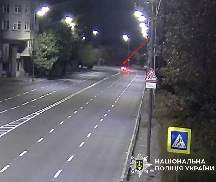 У Києві п’яний працівник автомийки викрав та розбив BMW клієнта. Подробиці справи та фото