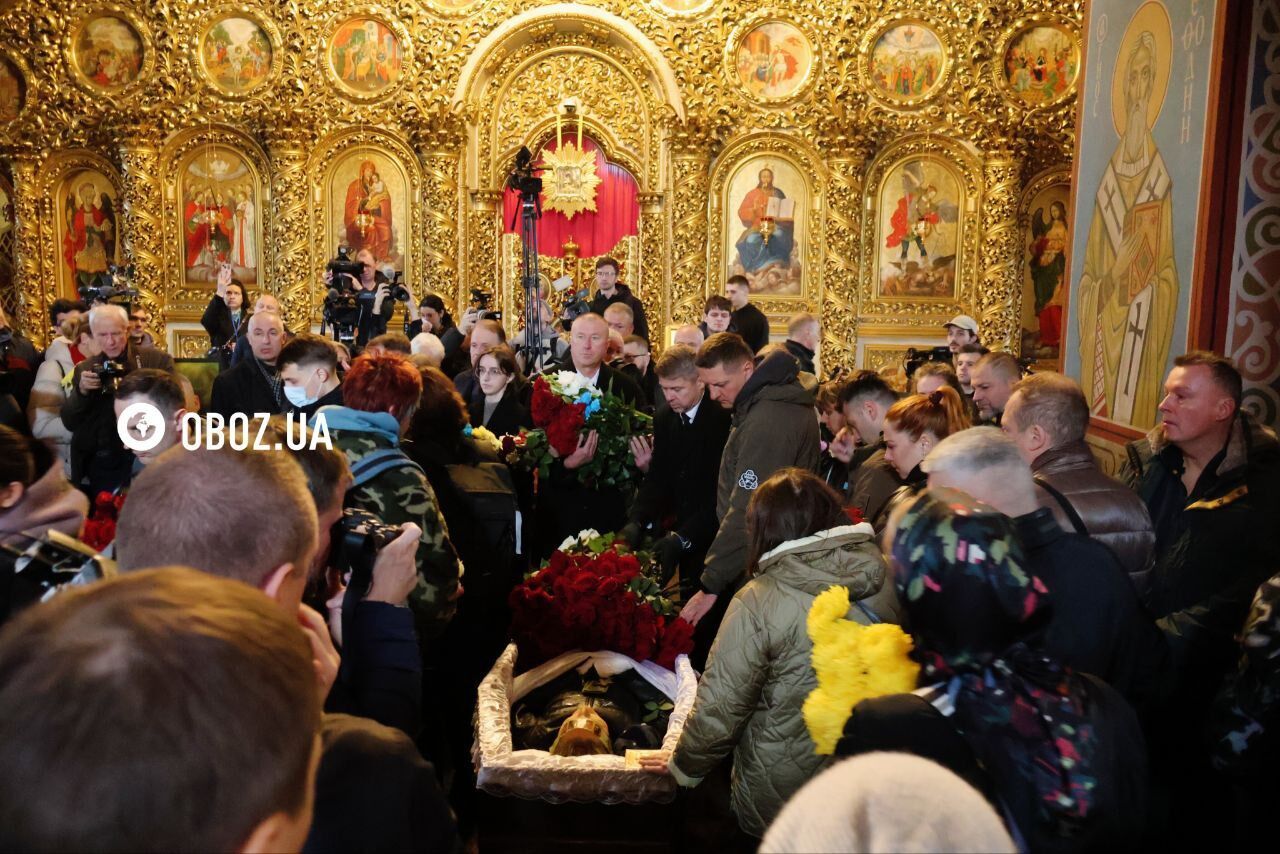 Їх вбила Росія: у Києві попрощалися з журналісткою телеканалу Freedom і оператором, які загинули внаслідок атаки дрона в Краматорську