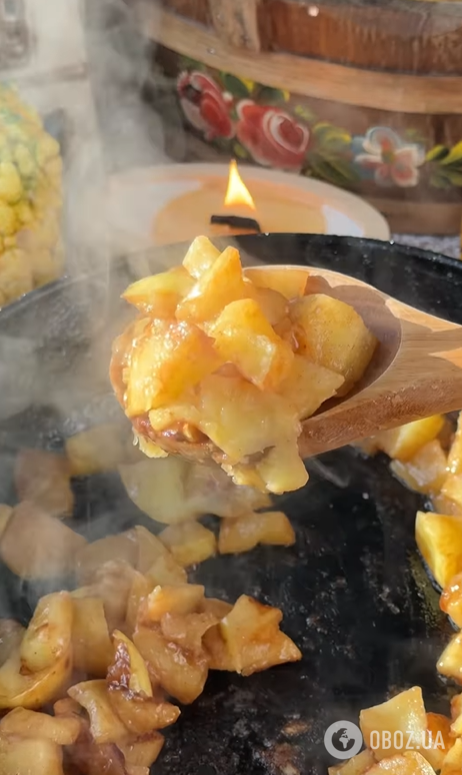 Згущене молоко можна приготувати навіть з яблук: ділимось рецептом оригінального десерту