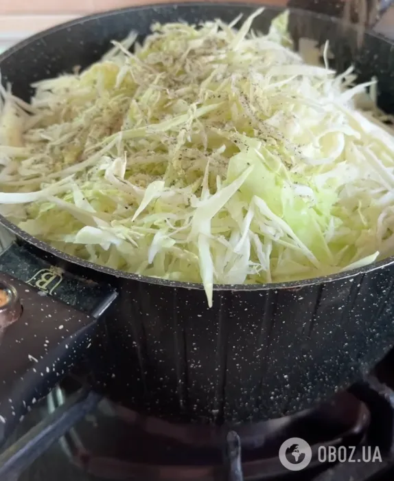 Как вкусно приготовить тушеную капусту: делимся легким рецептом бюджетного блюда