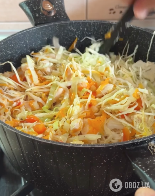 Как вкусно приготовить тушеную капусту: делимся легким рецептом бюджетного блюда