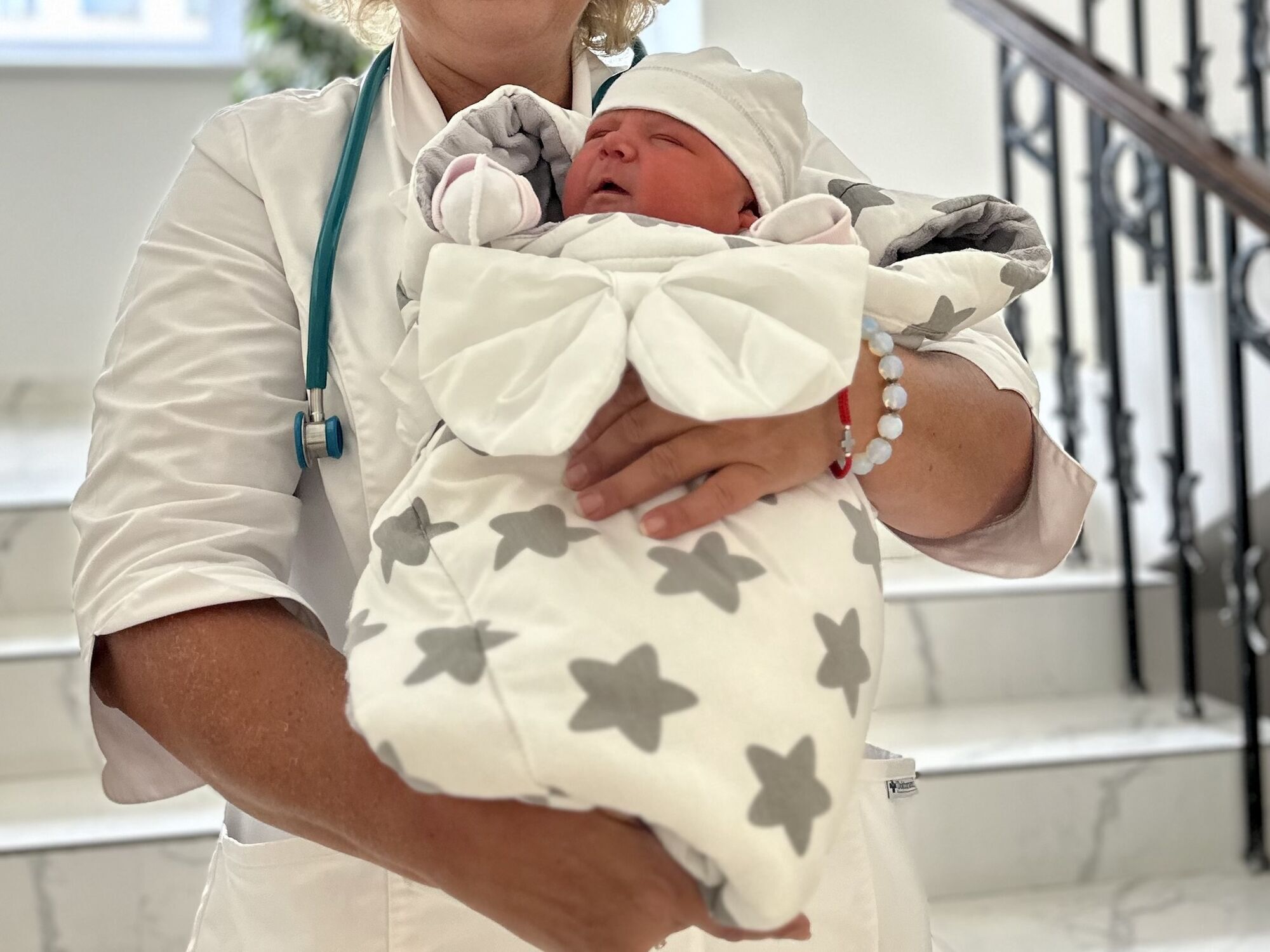 У Львові жінка, якій ставили діагноз безпліддя, народила сьому дитину. Фото