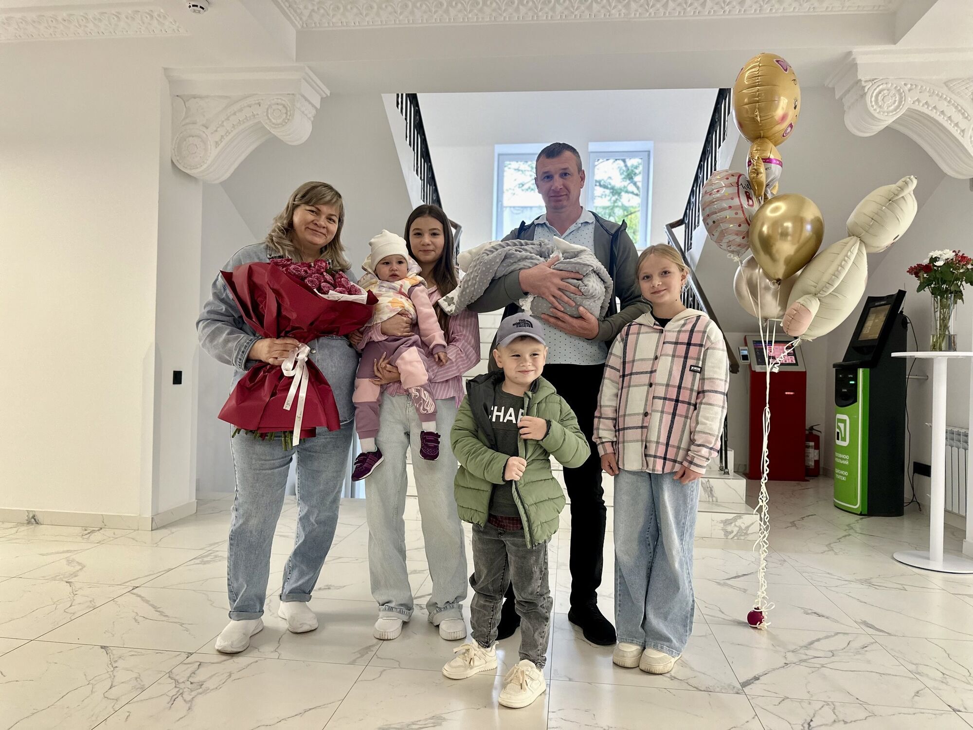 У Львові жінка, якій ставили діагноз безпліддя, народила сьому дитину. Фото